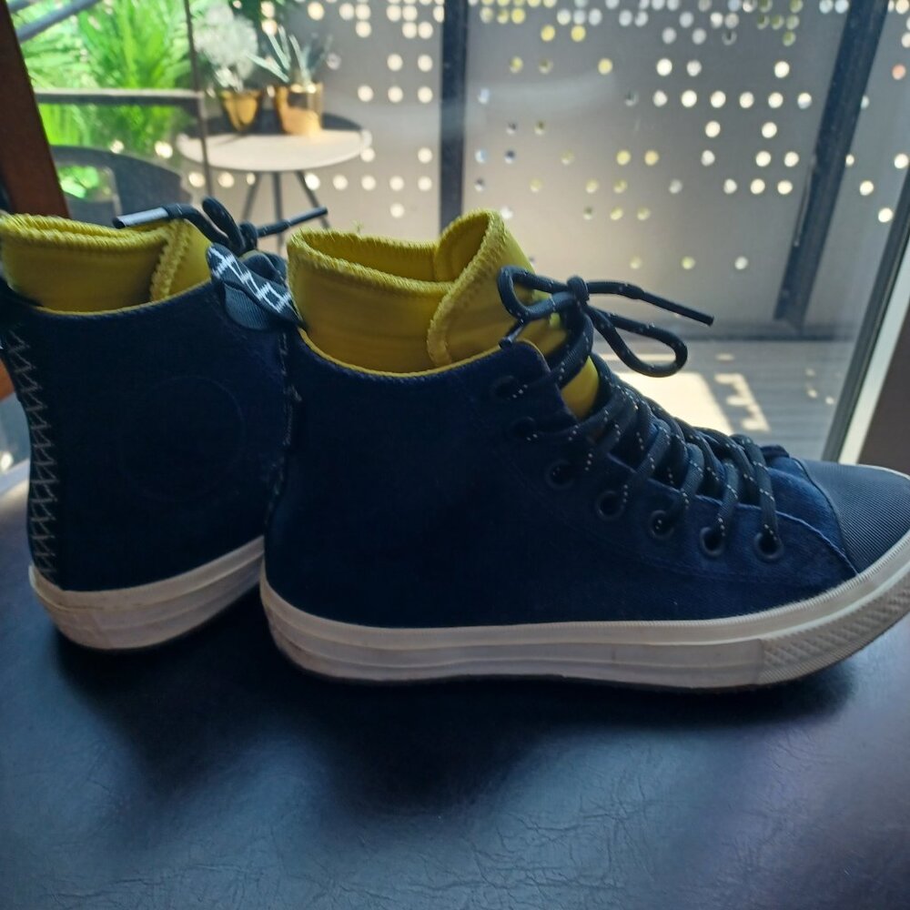 High Top Converse Chuck Taylor - M6 or W8 - Picture 6 of 6